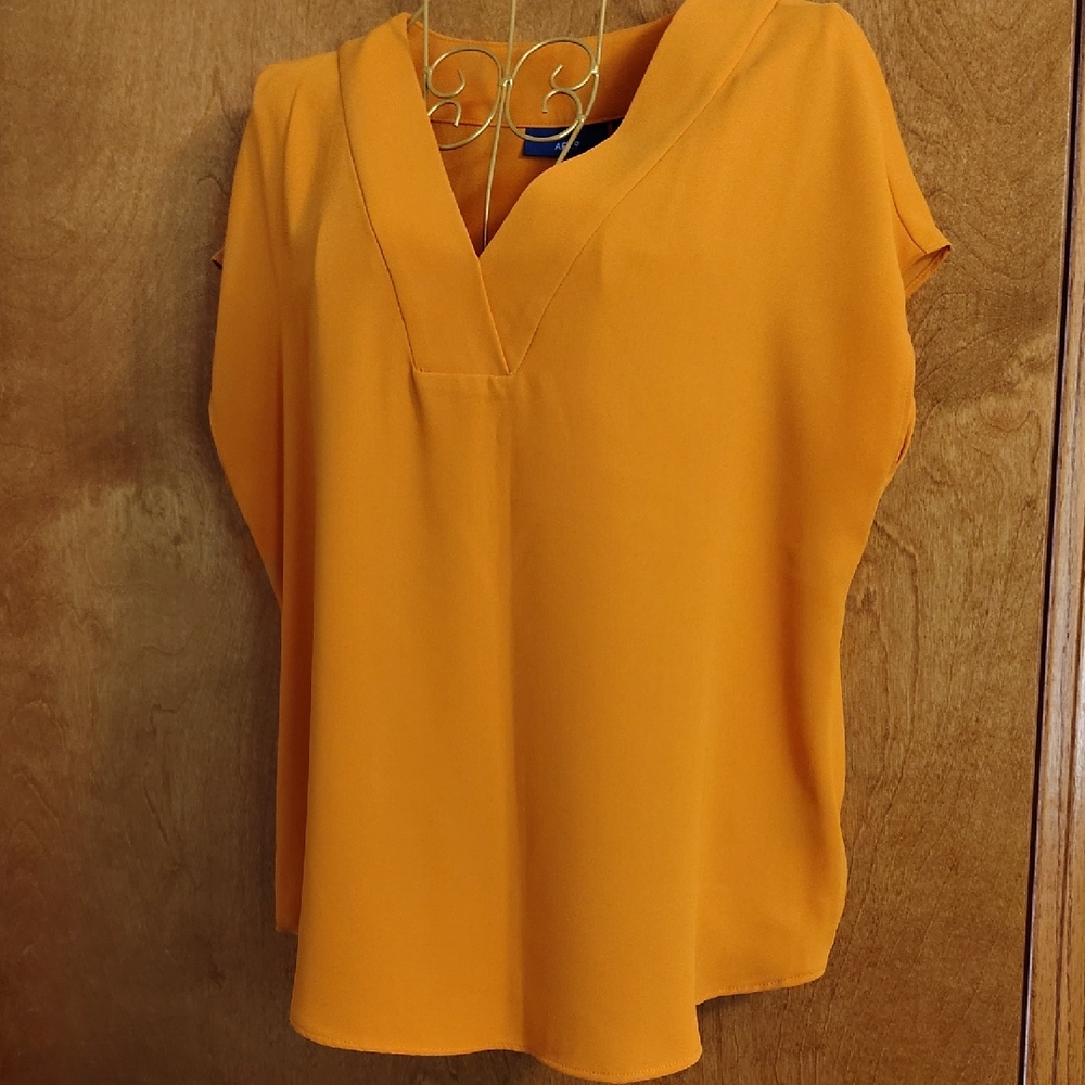 Apt. 9 Women's Mustard V-Neck Blouse